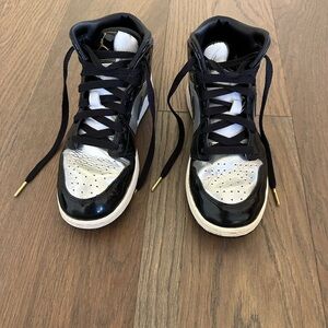 Youth Air Hordan Black and chrome Sneakers